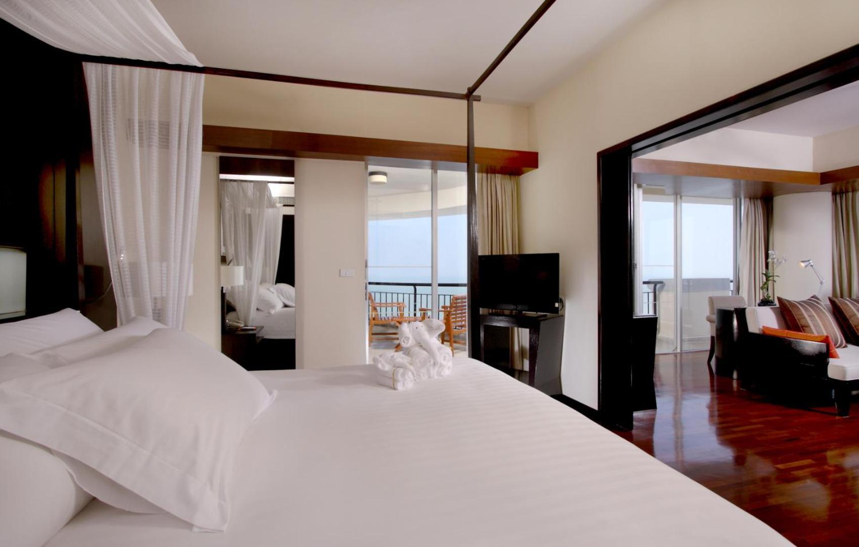 Hilton Hua Hin Resort & Spa Экстерьер фото Suite