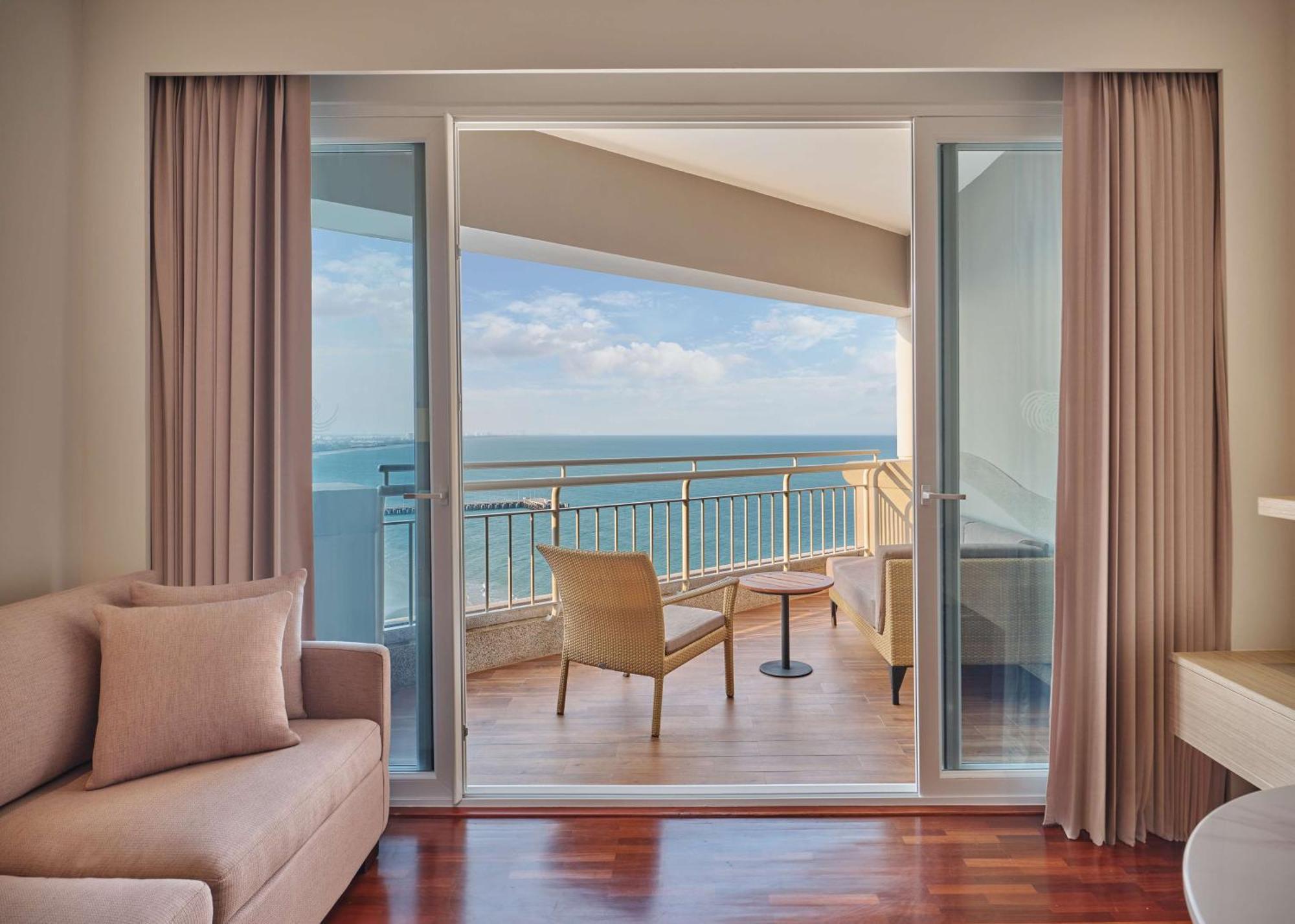 Hilton Hua Hin Resort & Spa Экстерьер фото A room at the hotel